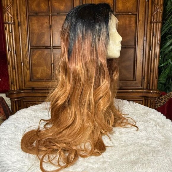 NWOT Ombre 30" Super Dense Lace Front Part Loose Wavy Synthetic Wig - Picture 5 of 16